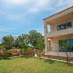 Liri\'S Apartments